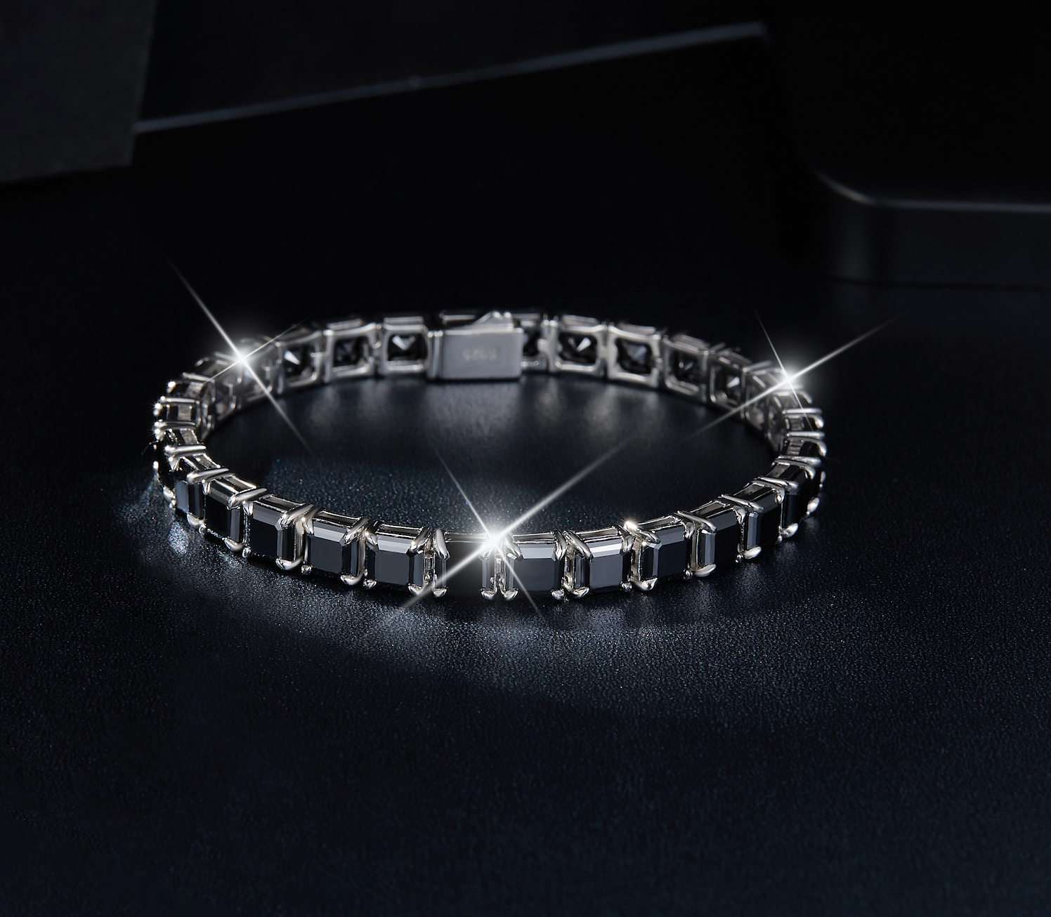 VERDANORA 4mm Black Moissanite Tennis Bracelet – VVS – White Gold-Plated S925