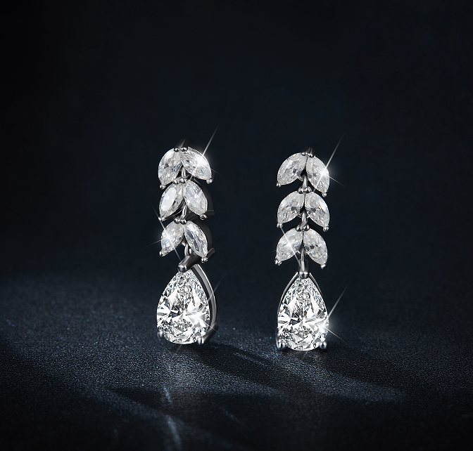 VERDANORA Moissanite Earrings (S925)