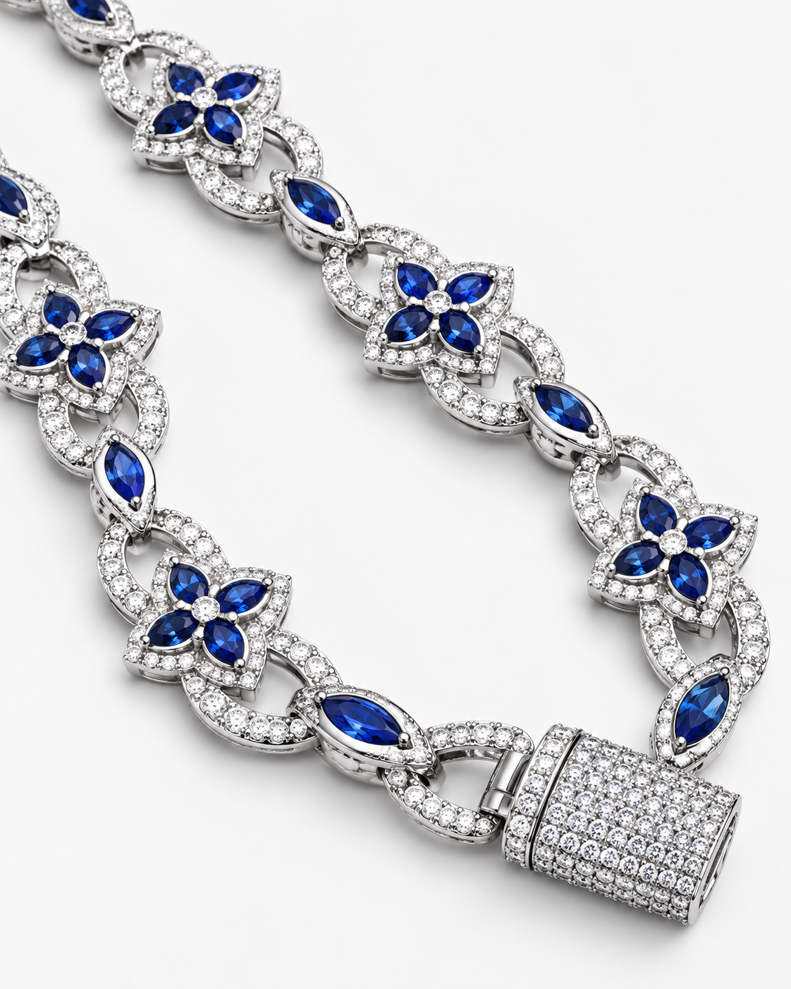 VERDANORA Infinity Clover Chain