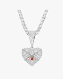 Verdanora Luxury Locked Heart Pendant – Handcrafted 925 Silver with VVS Moissanite